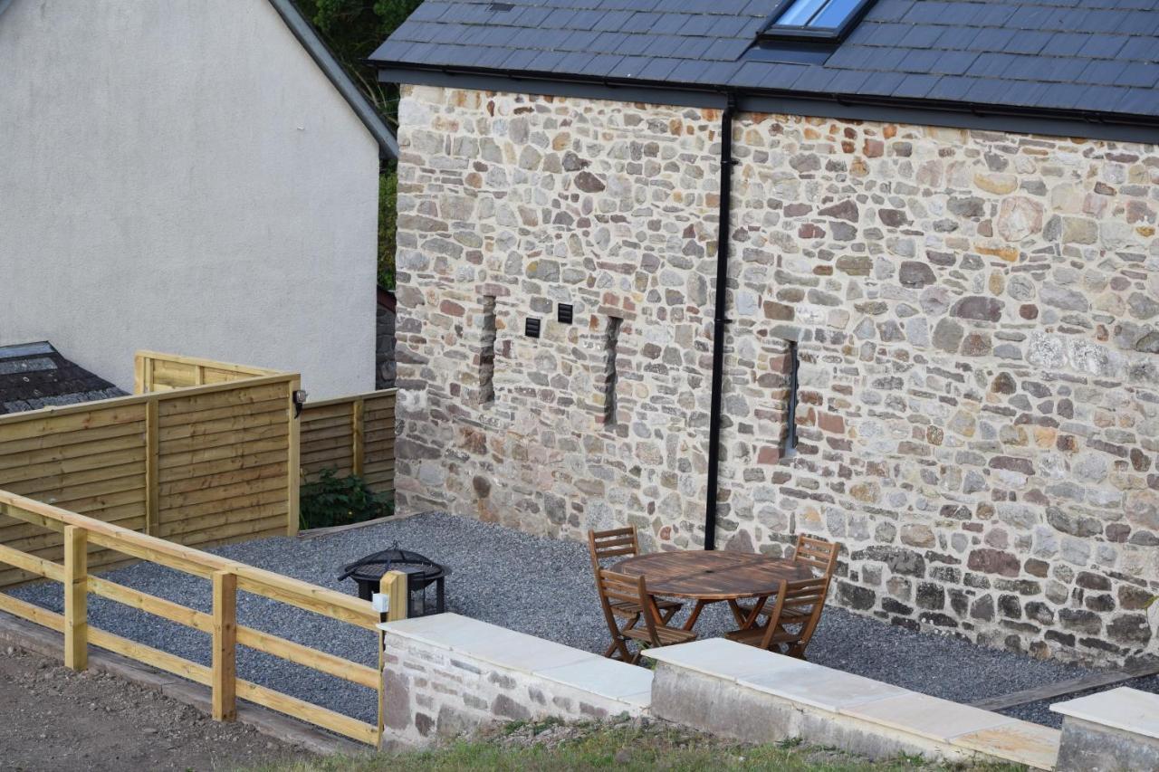 Cowshed In The Black Mountains أبرجافني المظهر الخارجي الصورة