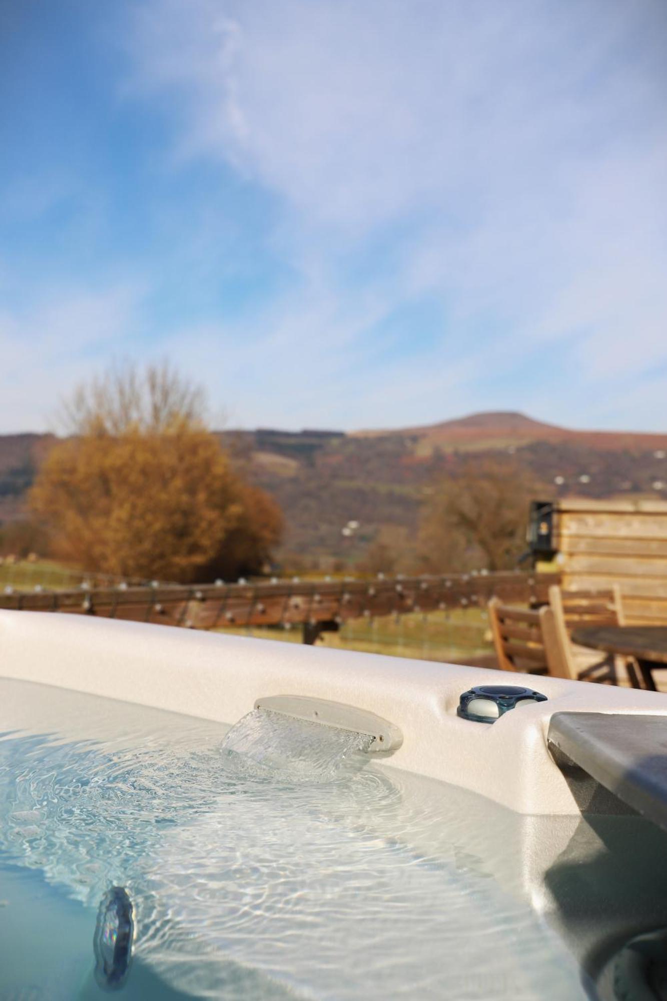Cowshed In The Black Mountains أبرجافني المظهر الخارجي الصورة